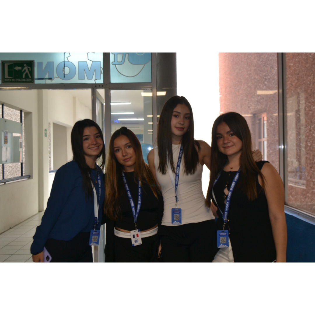 MUNMX delegates in conference hallway